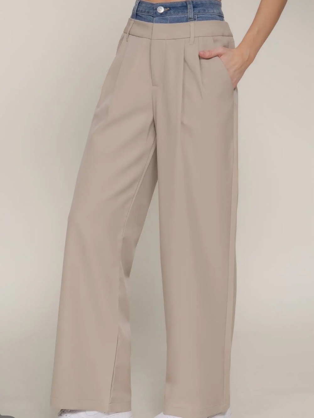 High-Waist Wide-Leg Pants in Beige Denim waistband